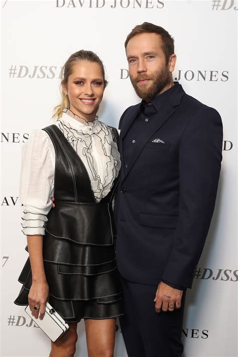 mark webber and teresa palmer.